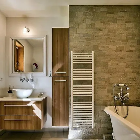 Hausobert Alpine Getaway With Stunning Views 아파트